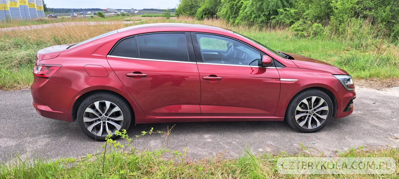 Renault- Megane- 2021 