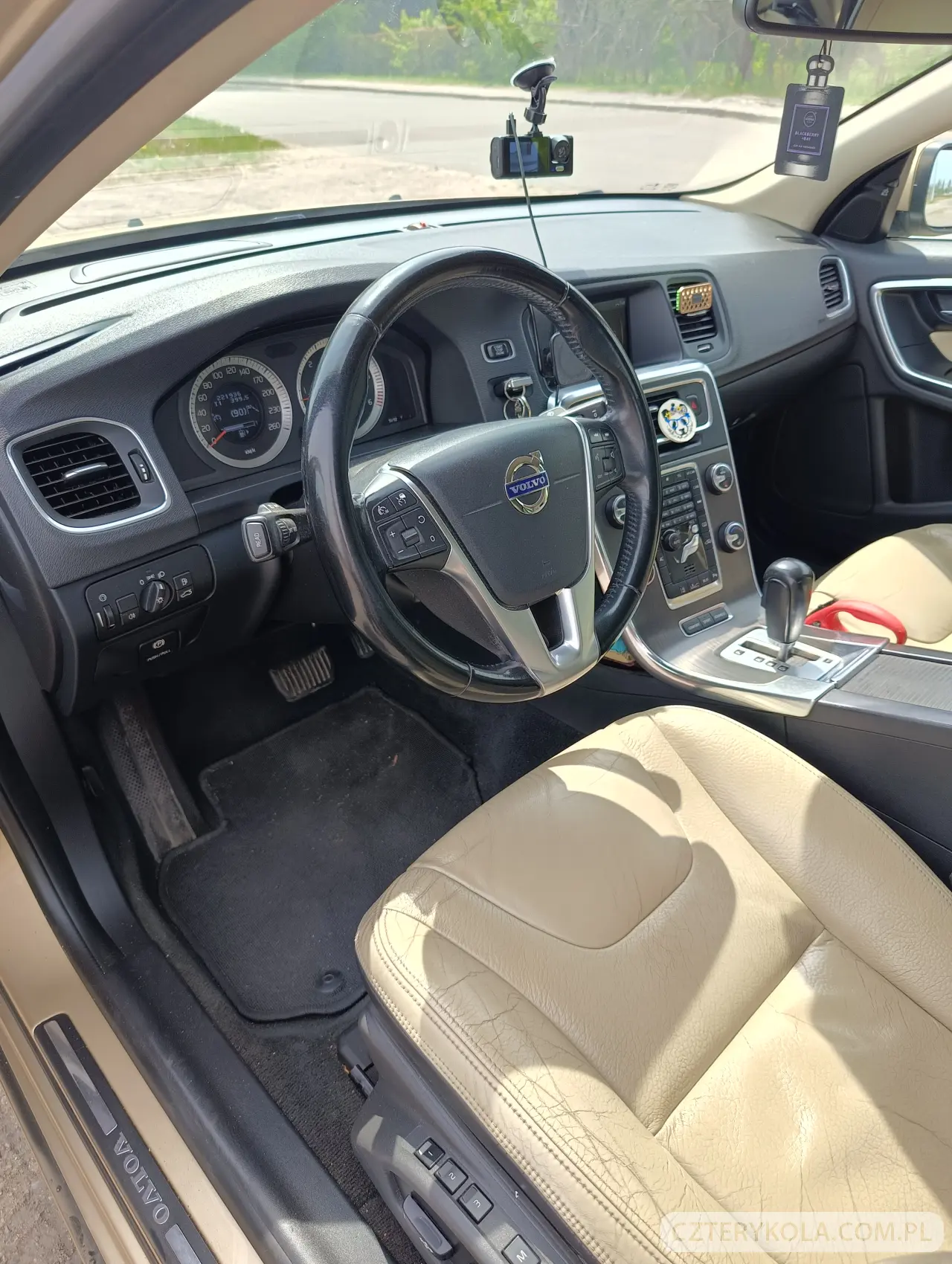 Volvo- S60- 2010 