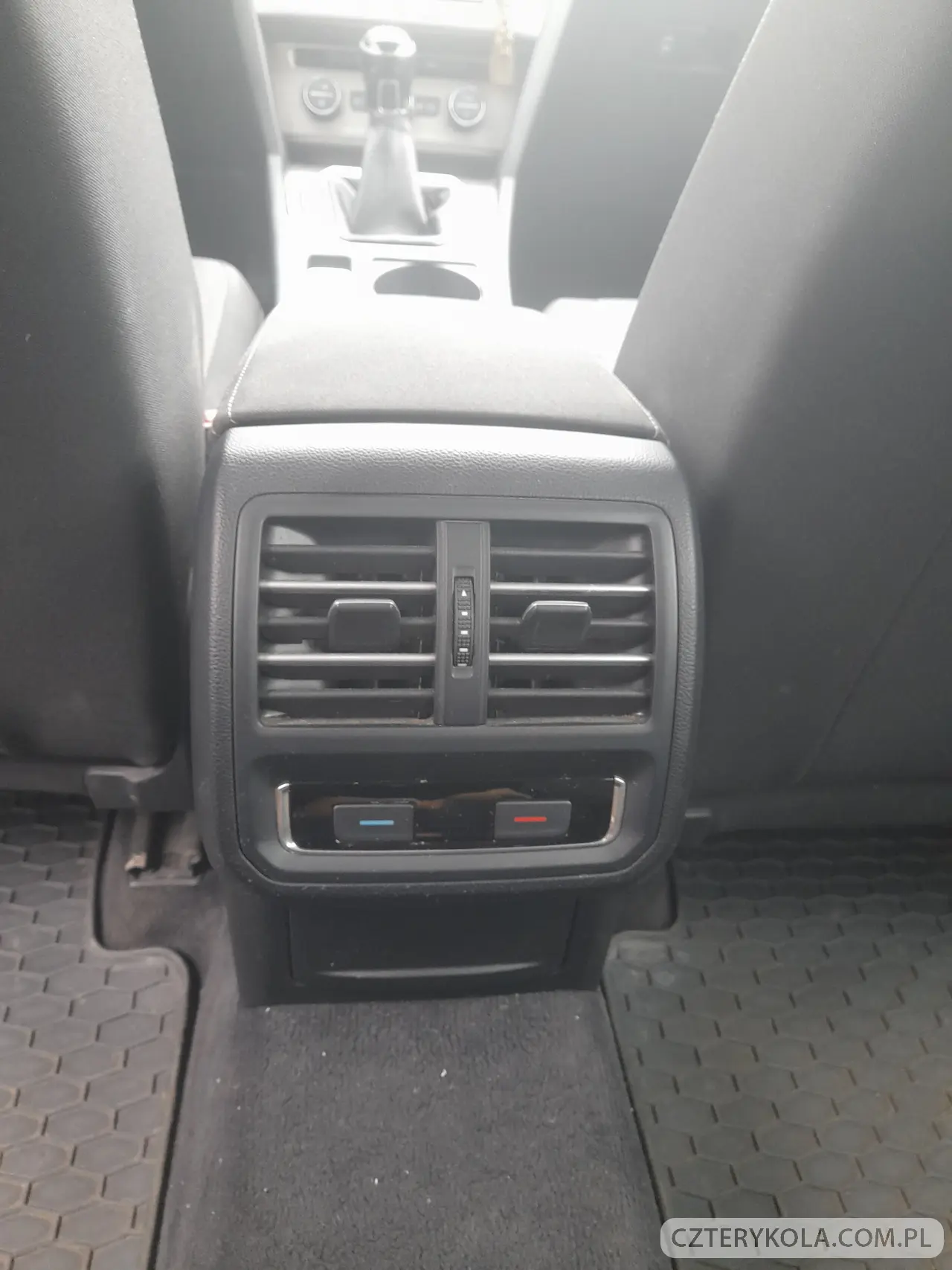Volkswagen- Passat- 2015 