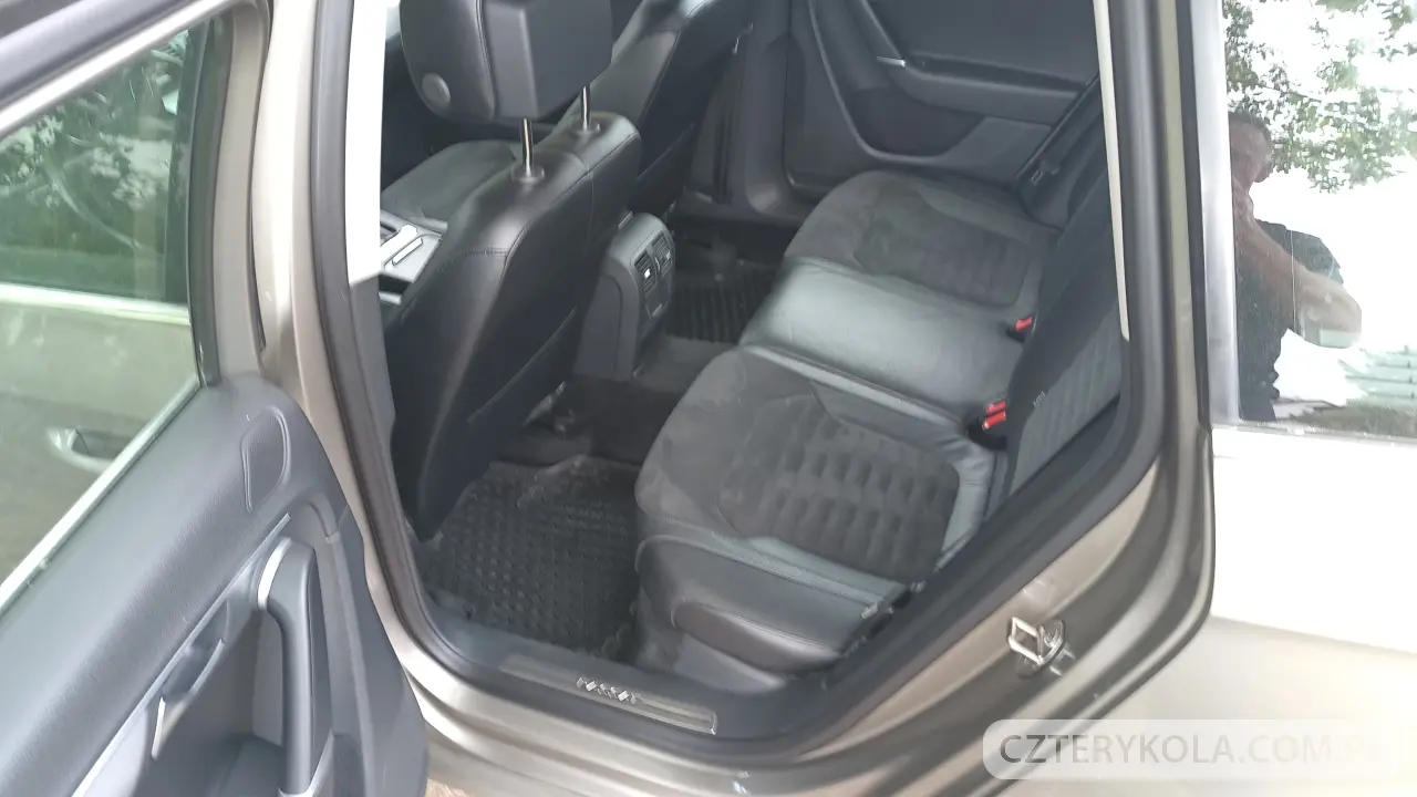 Volkswagen- Passat- 2012 