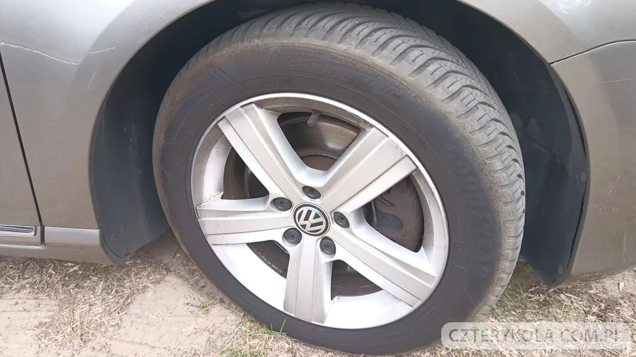 Volkswagen- Passat- 2012 