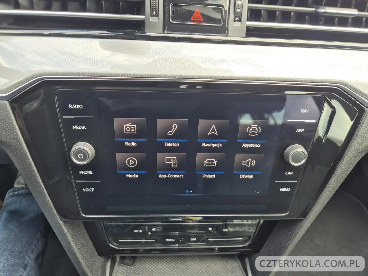 Volkswagen- Passat- 2022 