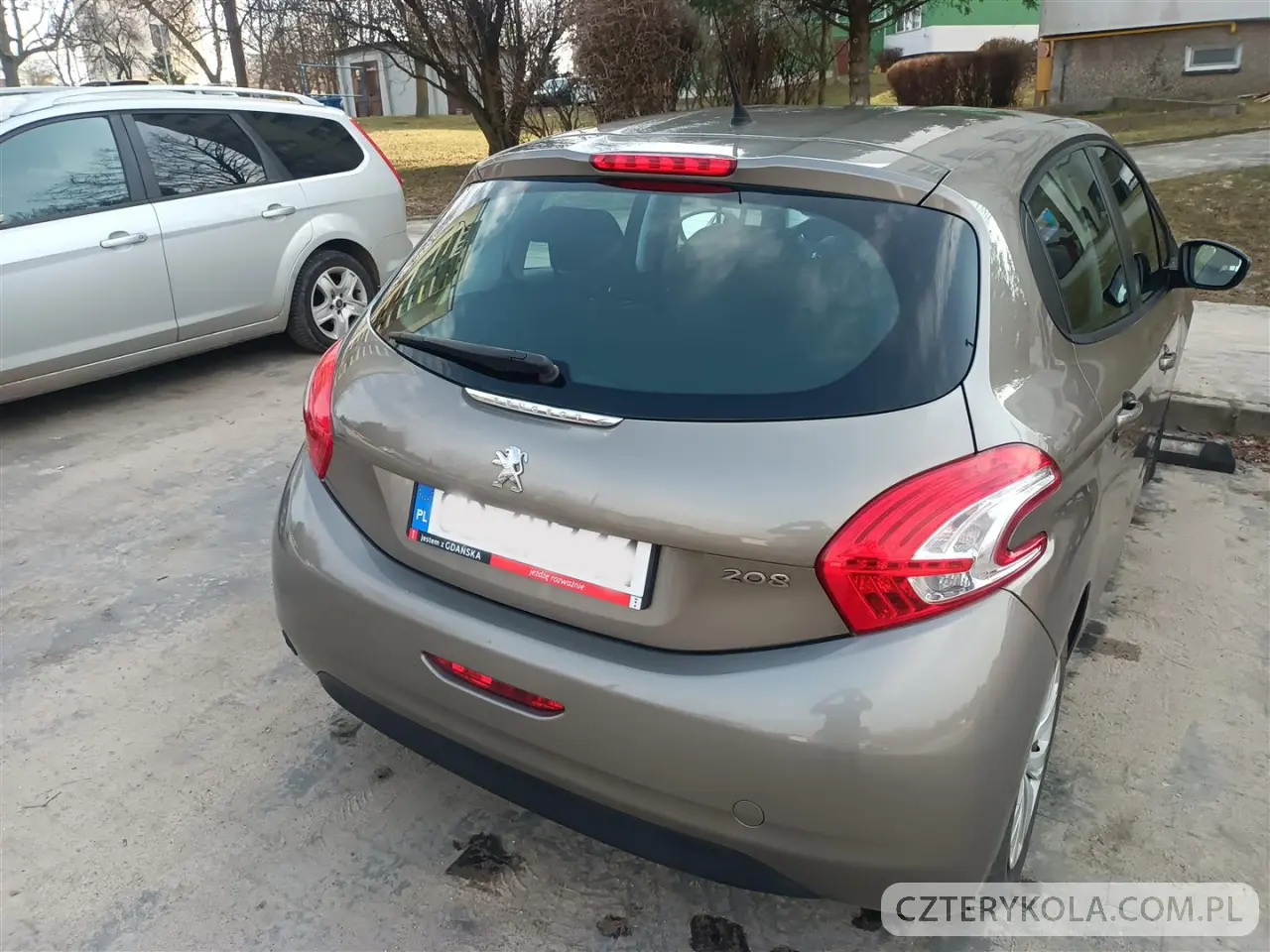 Peugeot- 208- 2013 