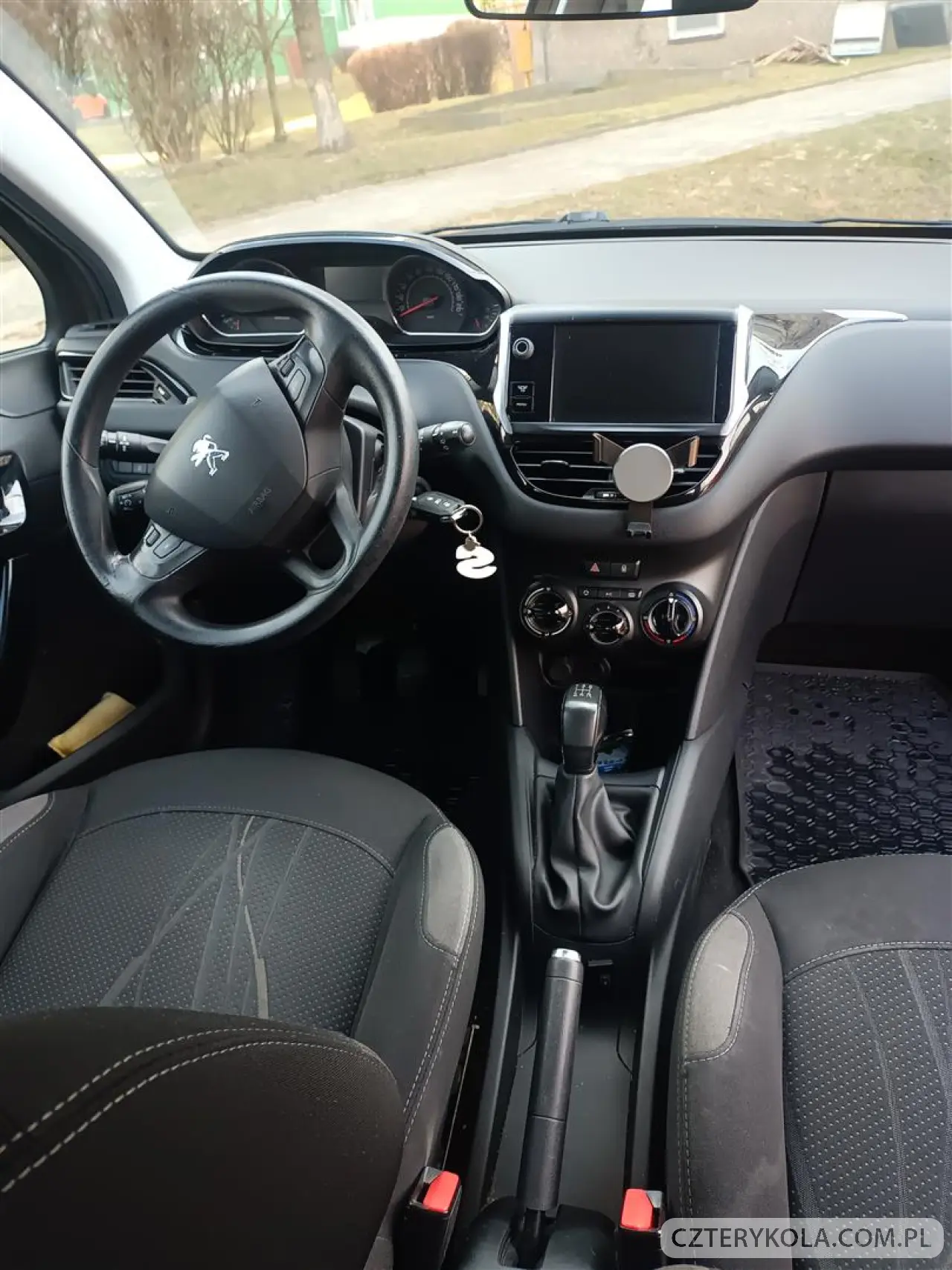 Peugeot- 208- 2013 