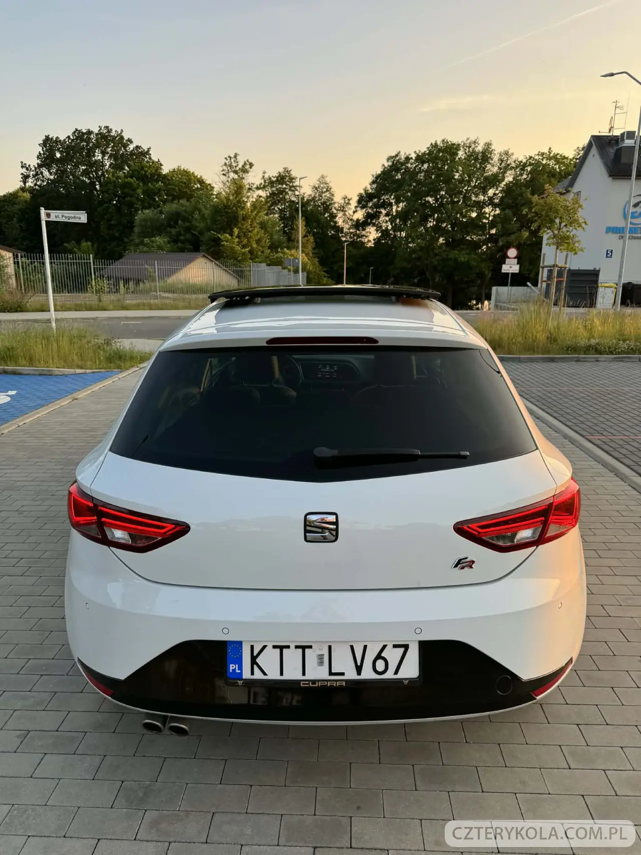 Seat- Leon- 2013 