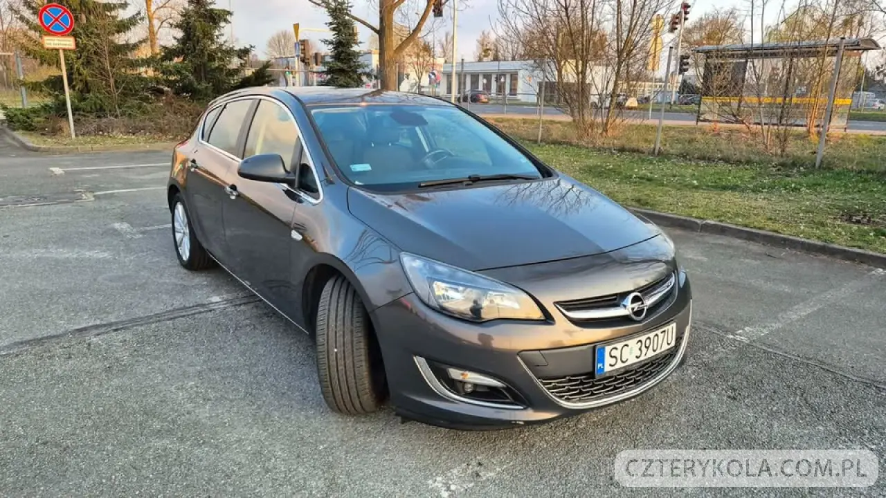 Opel- Astra- 2013 