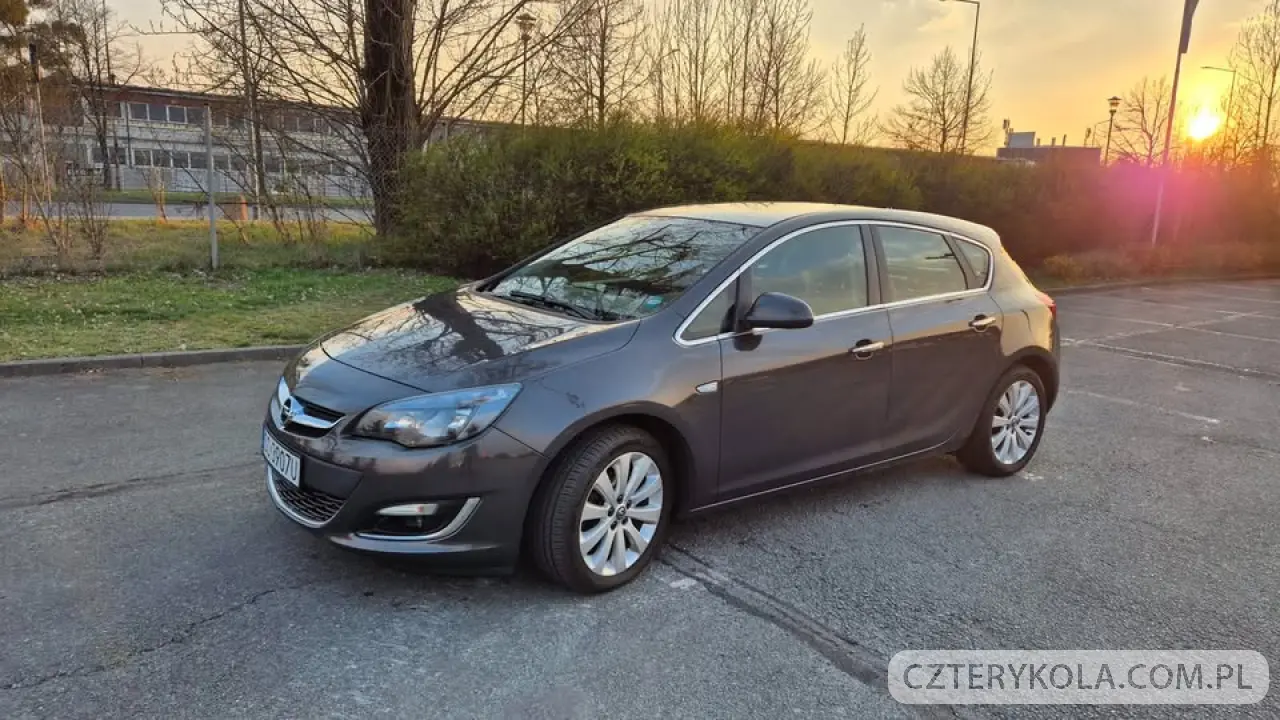 Opel- Astra- 2013 
