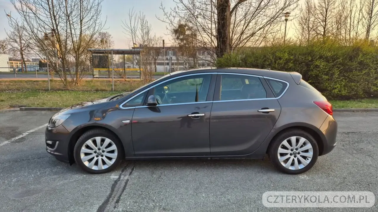 Opel- Astra- 2013 