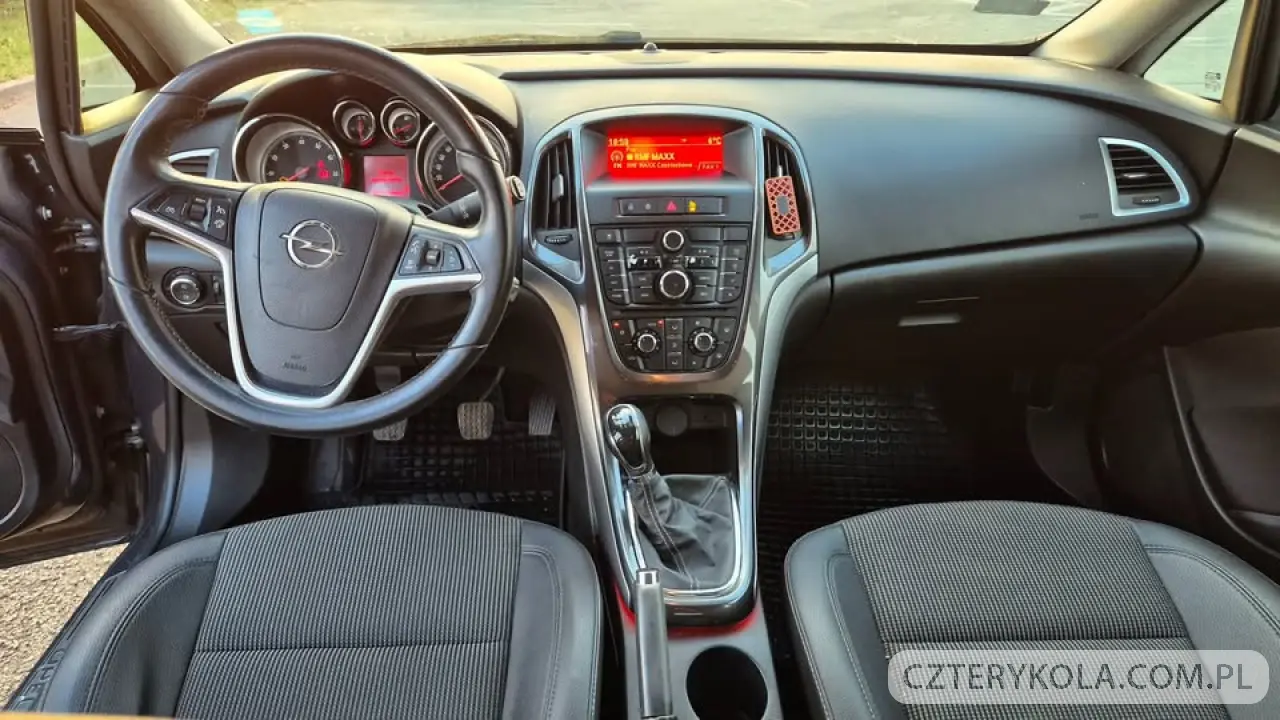 Opel- Astra- 2013 
