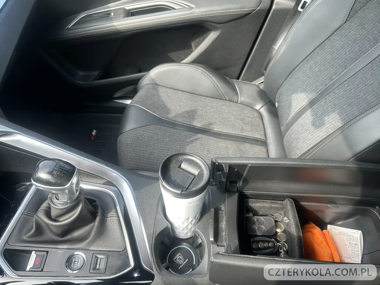 Peugeot- 3008- 2019 