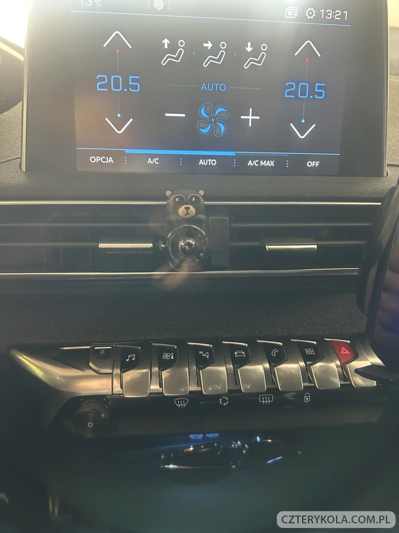 Peugeot- 3008- 2019 