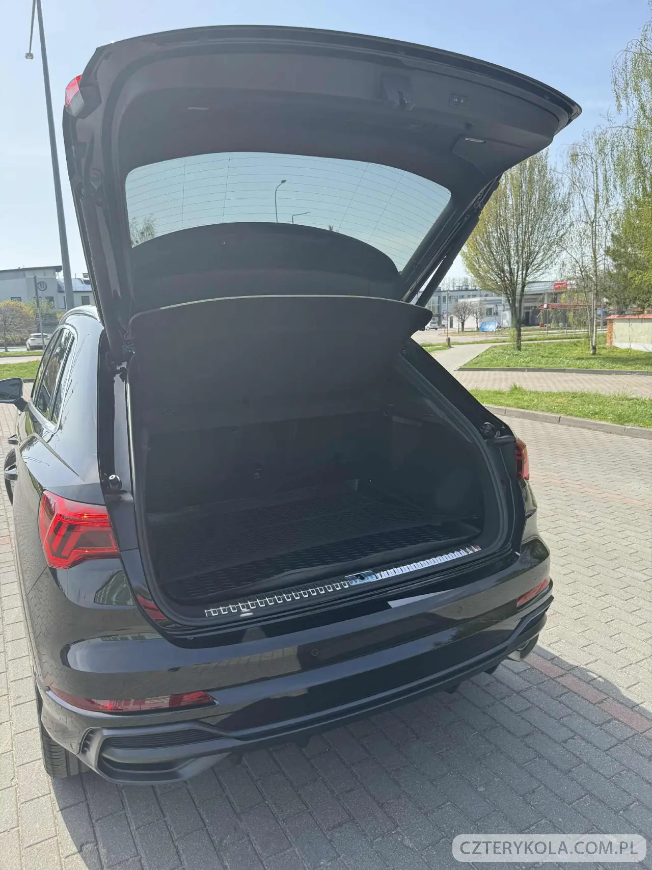 Audi- Q3- 2020 