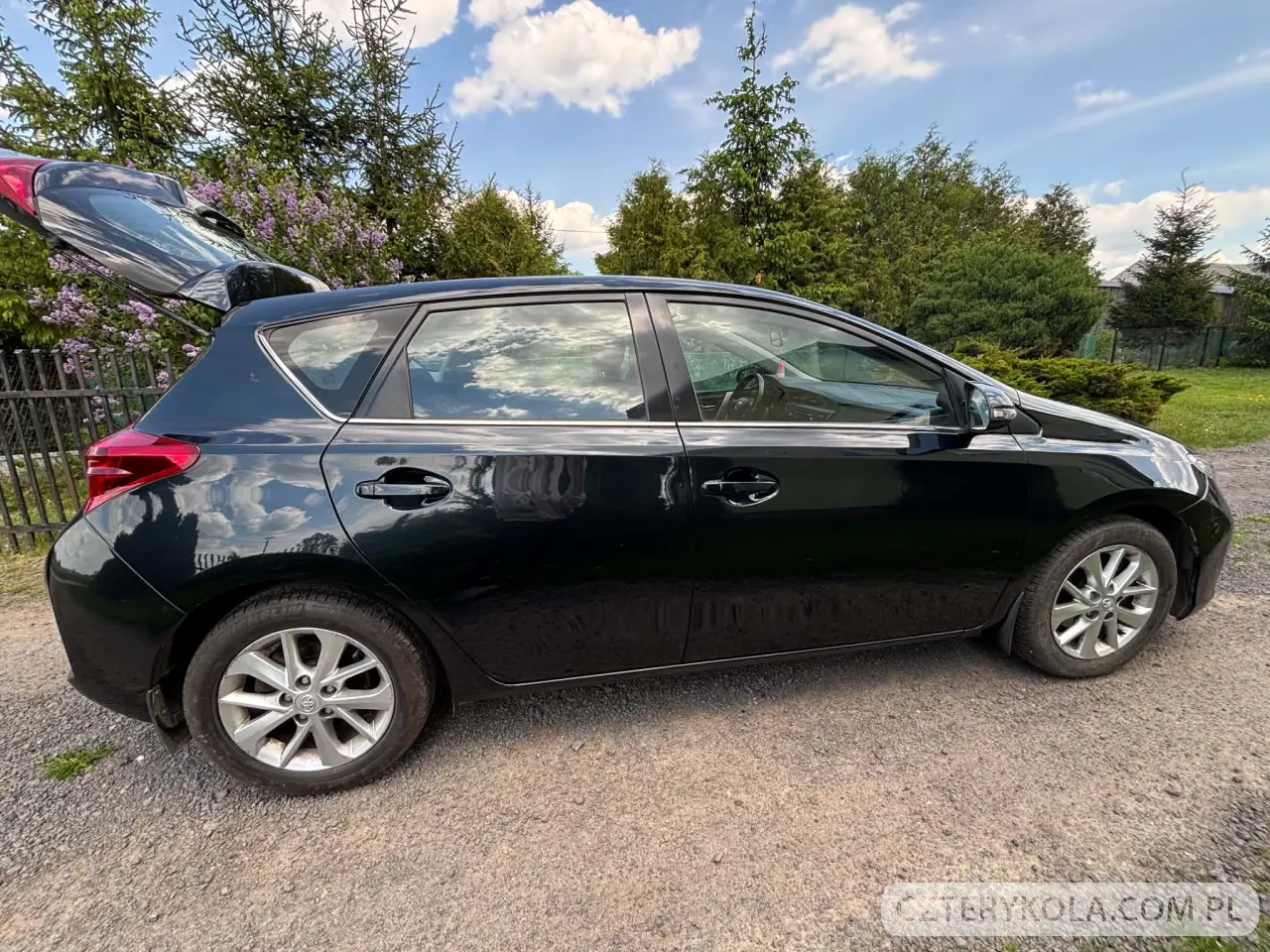 Toyota- Auris- 2013 