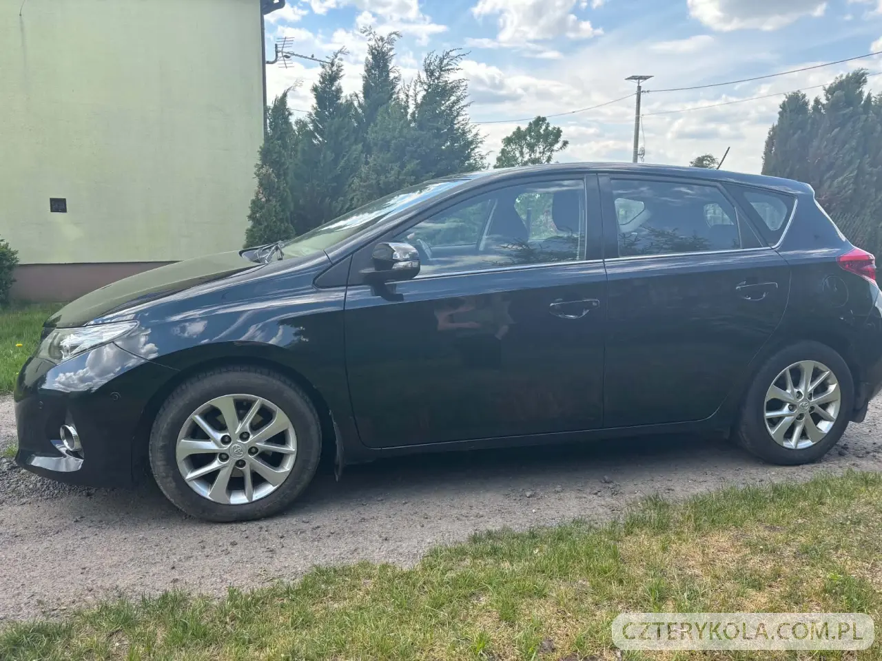 Toyota- Auris- 2013 