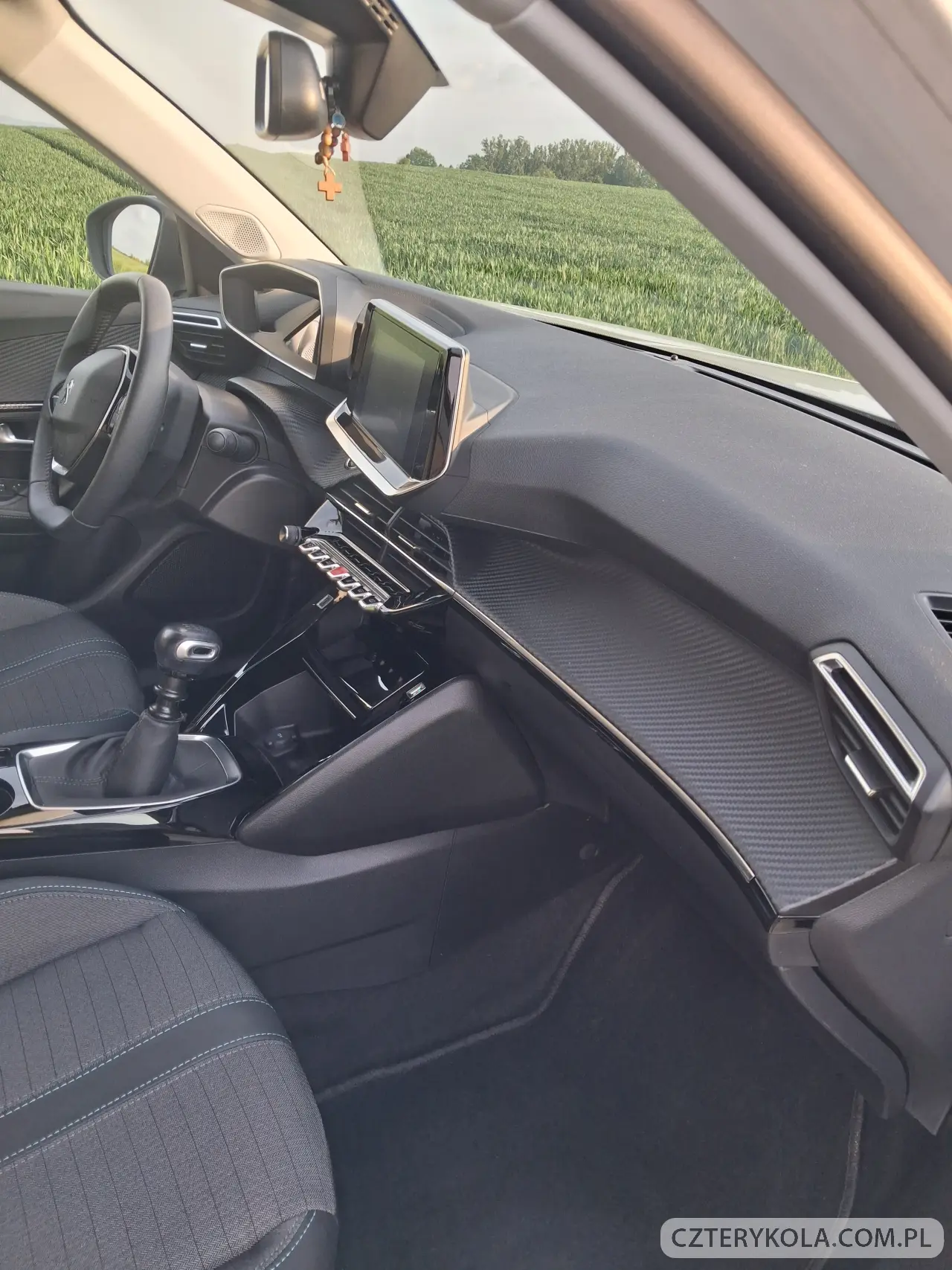 Peugeot- 2008- 2022 