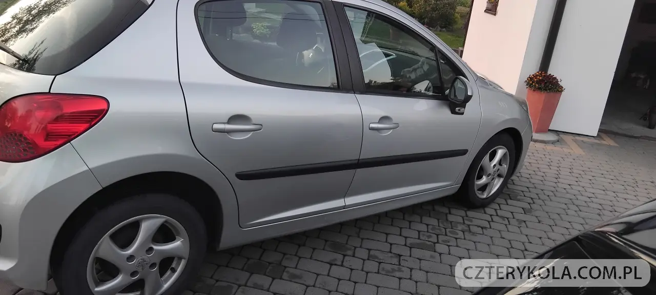 Peugeot- 207- 2008 