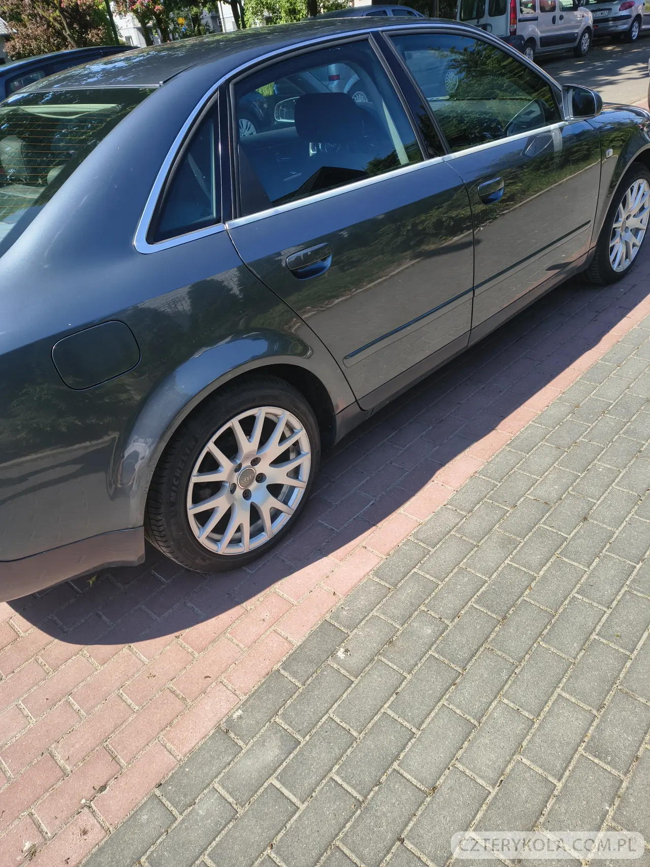 Audi- A4- 2000 