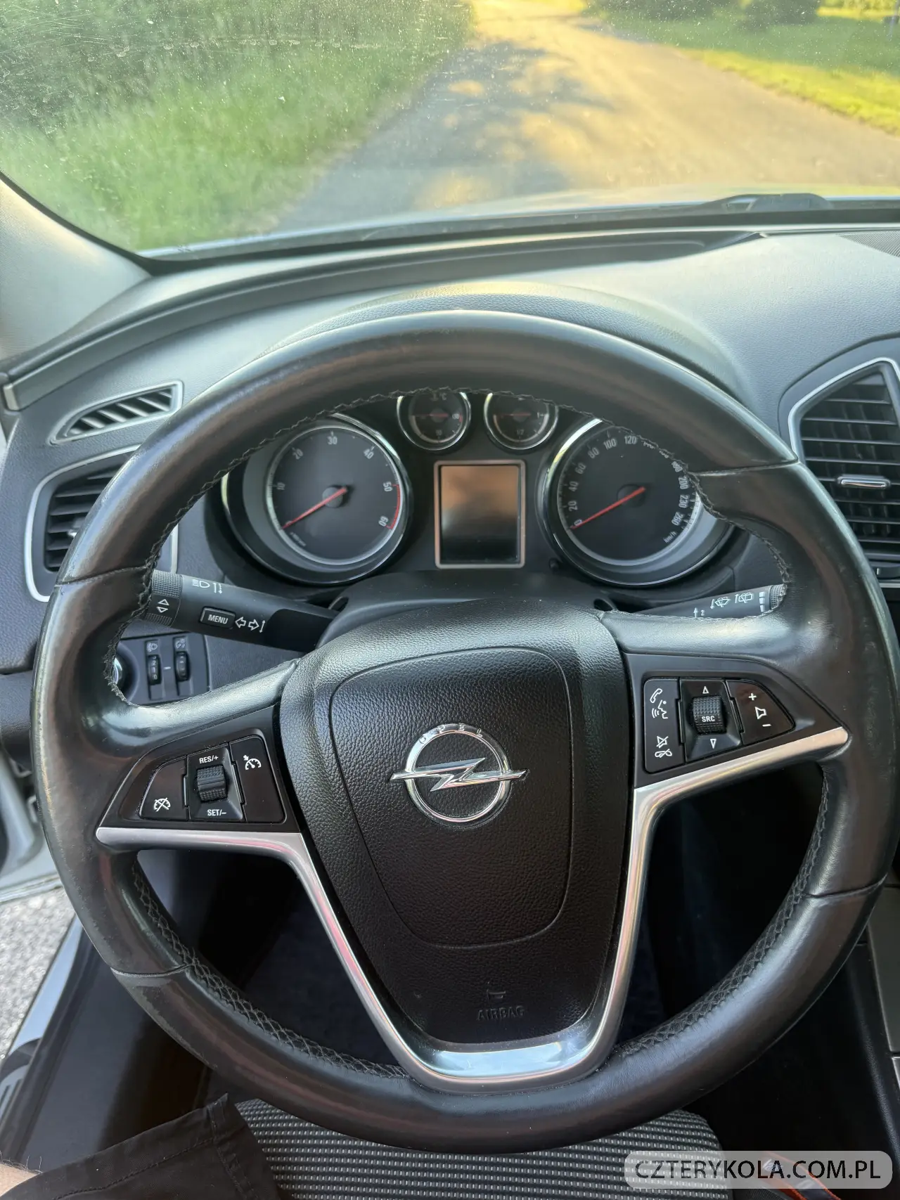 Opel- Insignia- 2011 