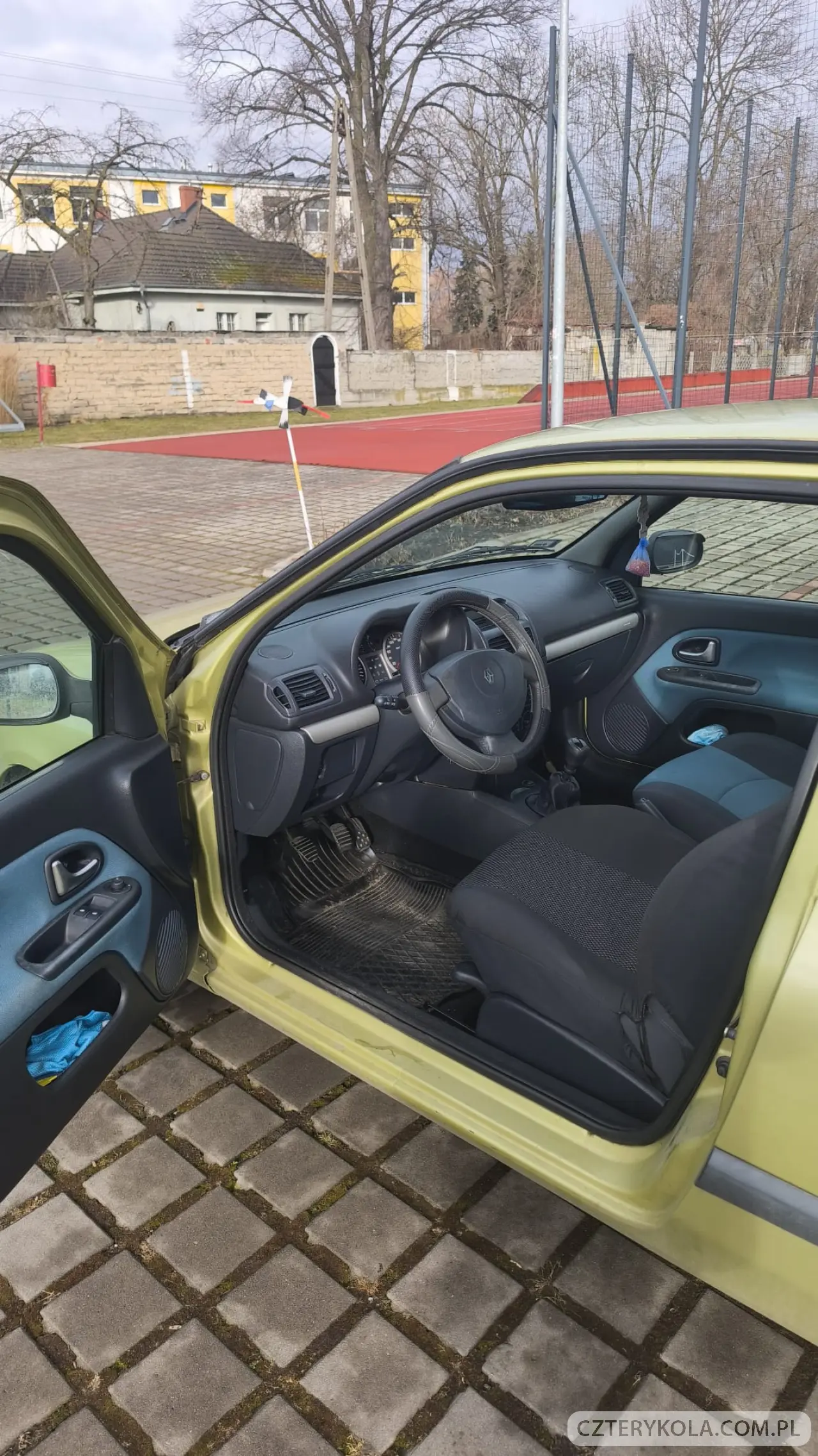 Renault- Clio- 2003 