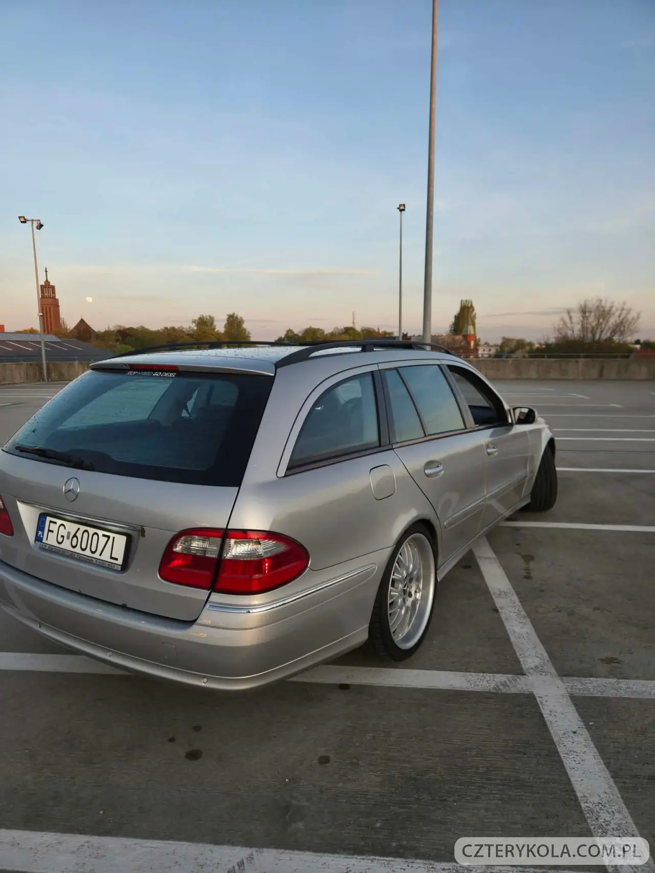 Mercedes-Benz- Klasa E- 2003 