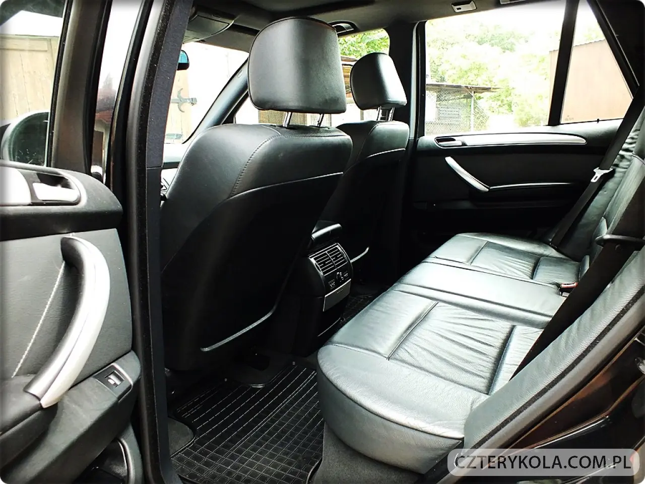 BMW- X5- 2001 