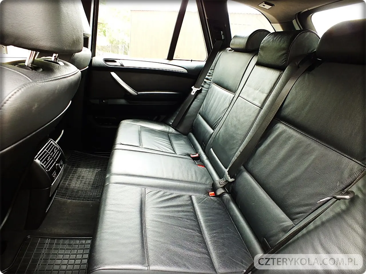 BMW- X5- 2001 