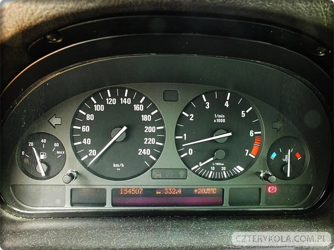 BMW- X5- 2001 