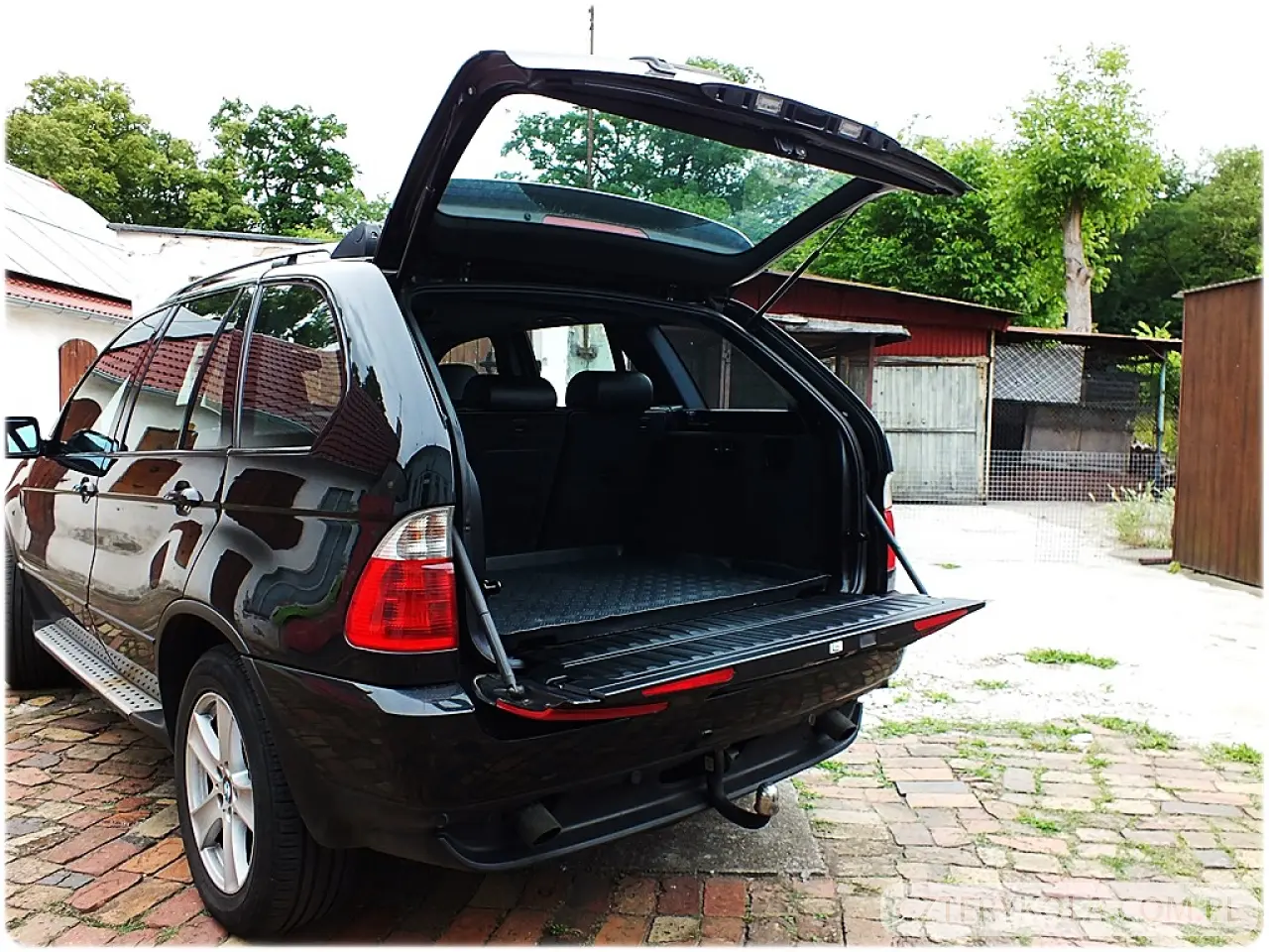 BMW- X5- 2001 