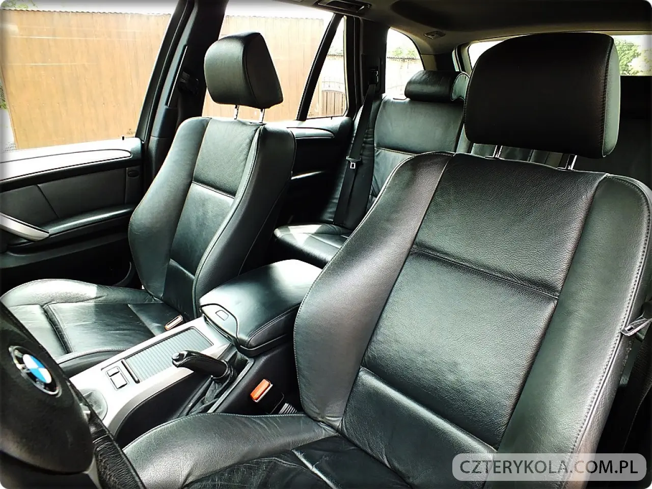 BMW- X5- 2001 