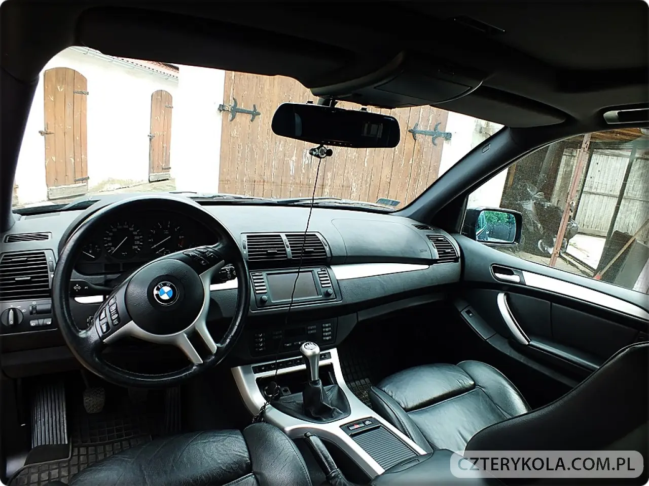 BMW- X5- 2001 