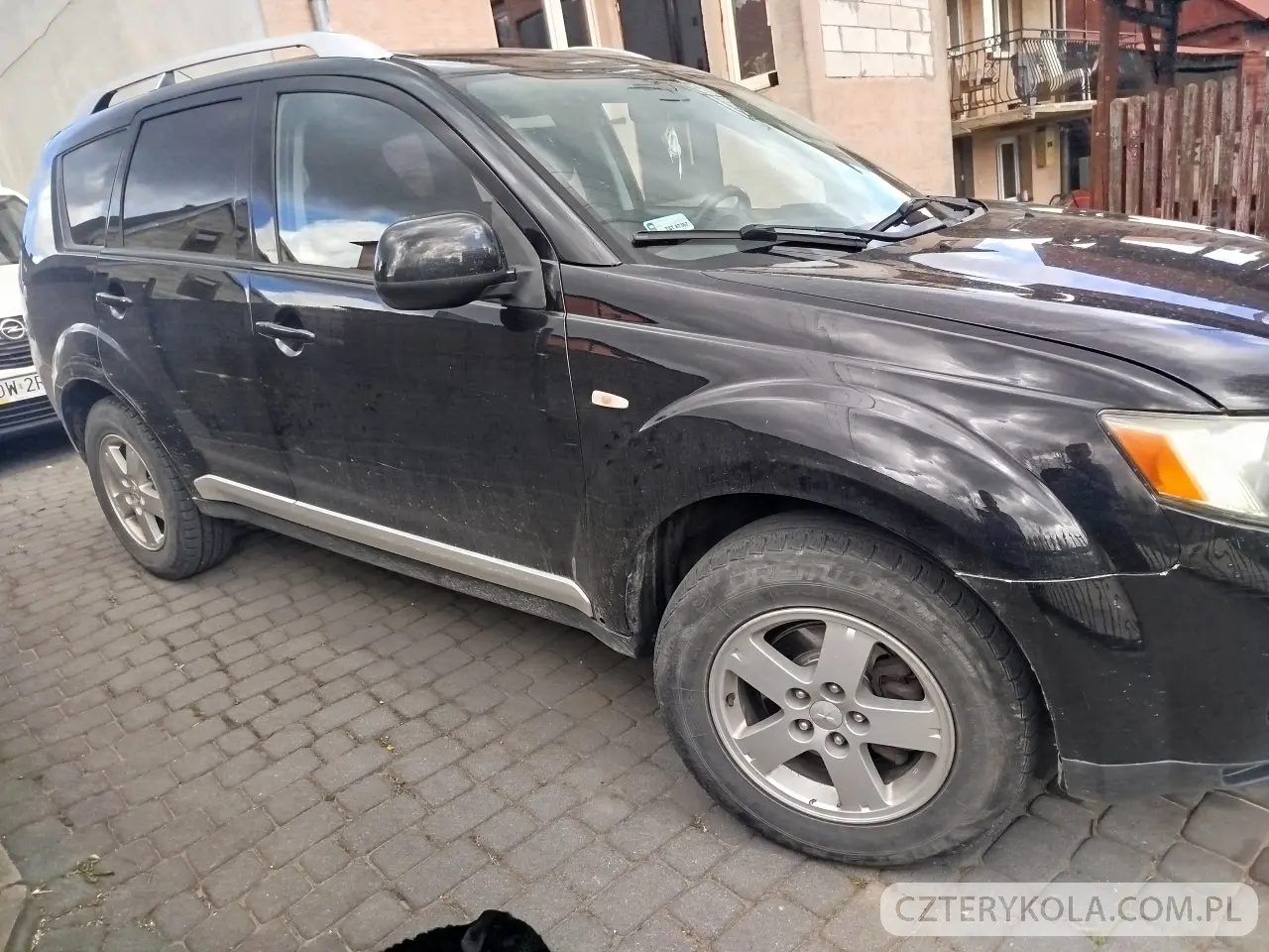 Mitsubishi- Outlander- 2009 