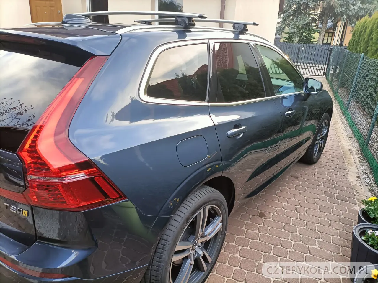 Volvo- XC 60- 2020 