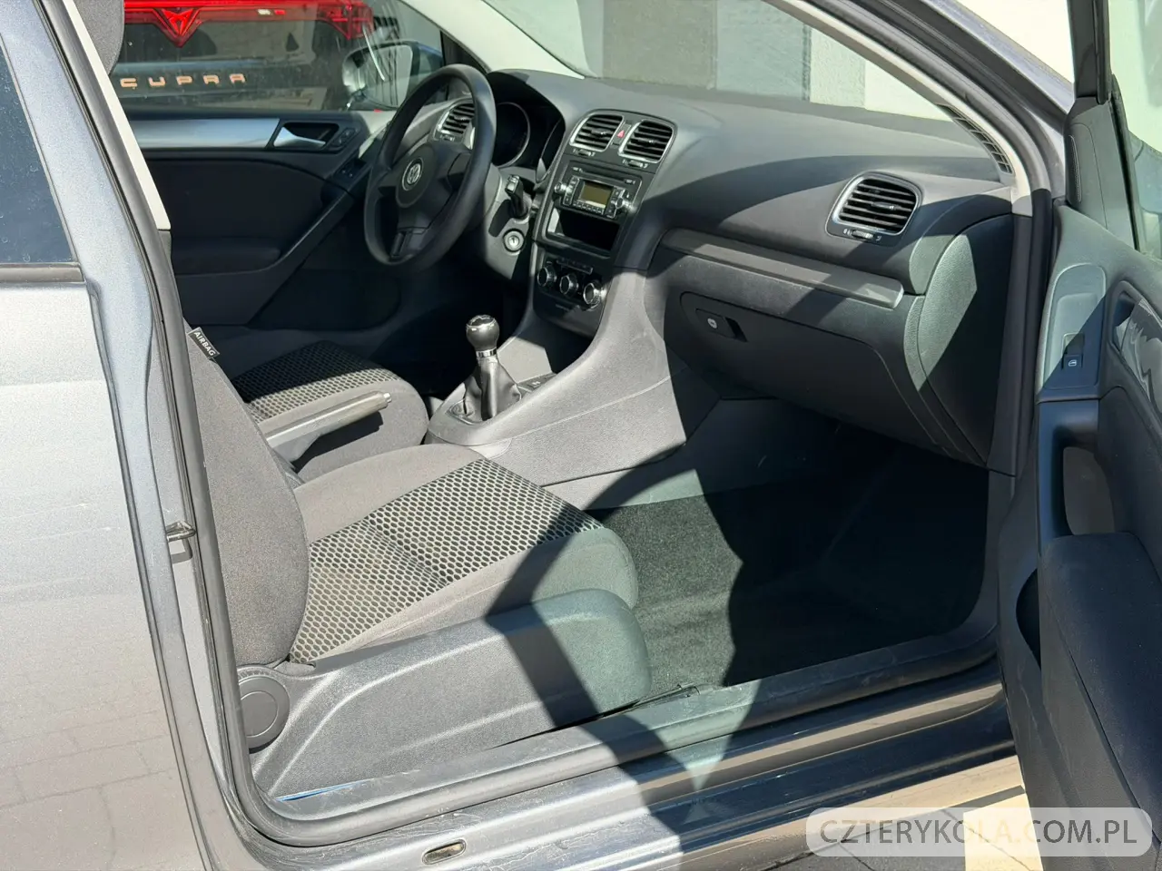 Volkswagen- Golf- 2009 