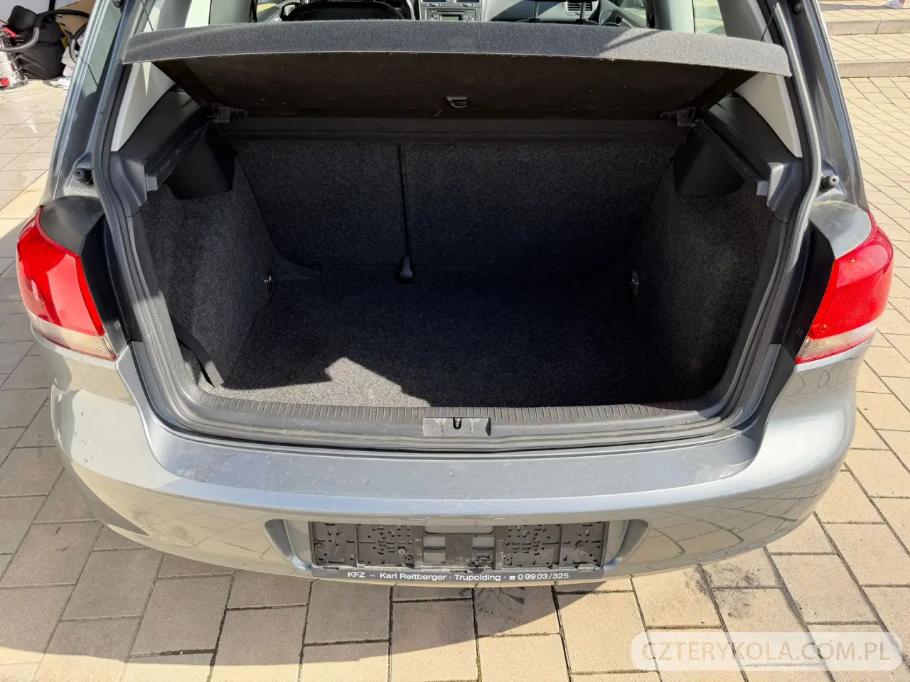 Volkswagen- Golf- 2009 