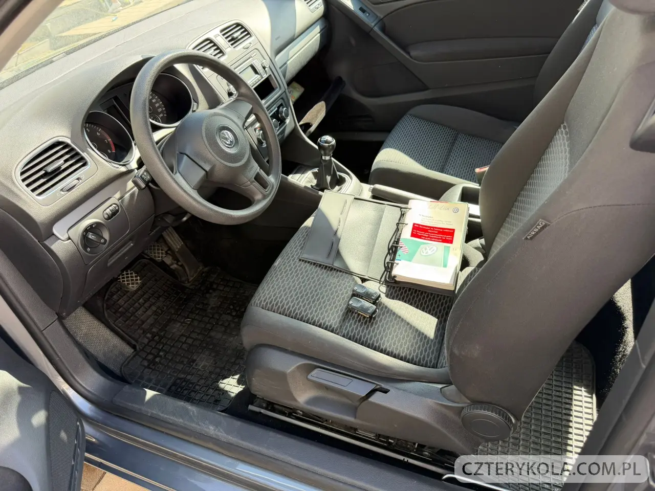 Volkswagen- Golf- 2009 