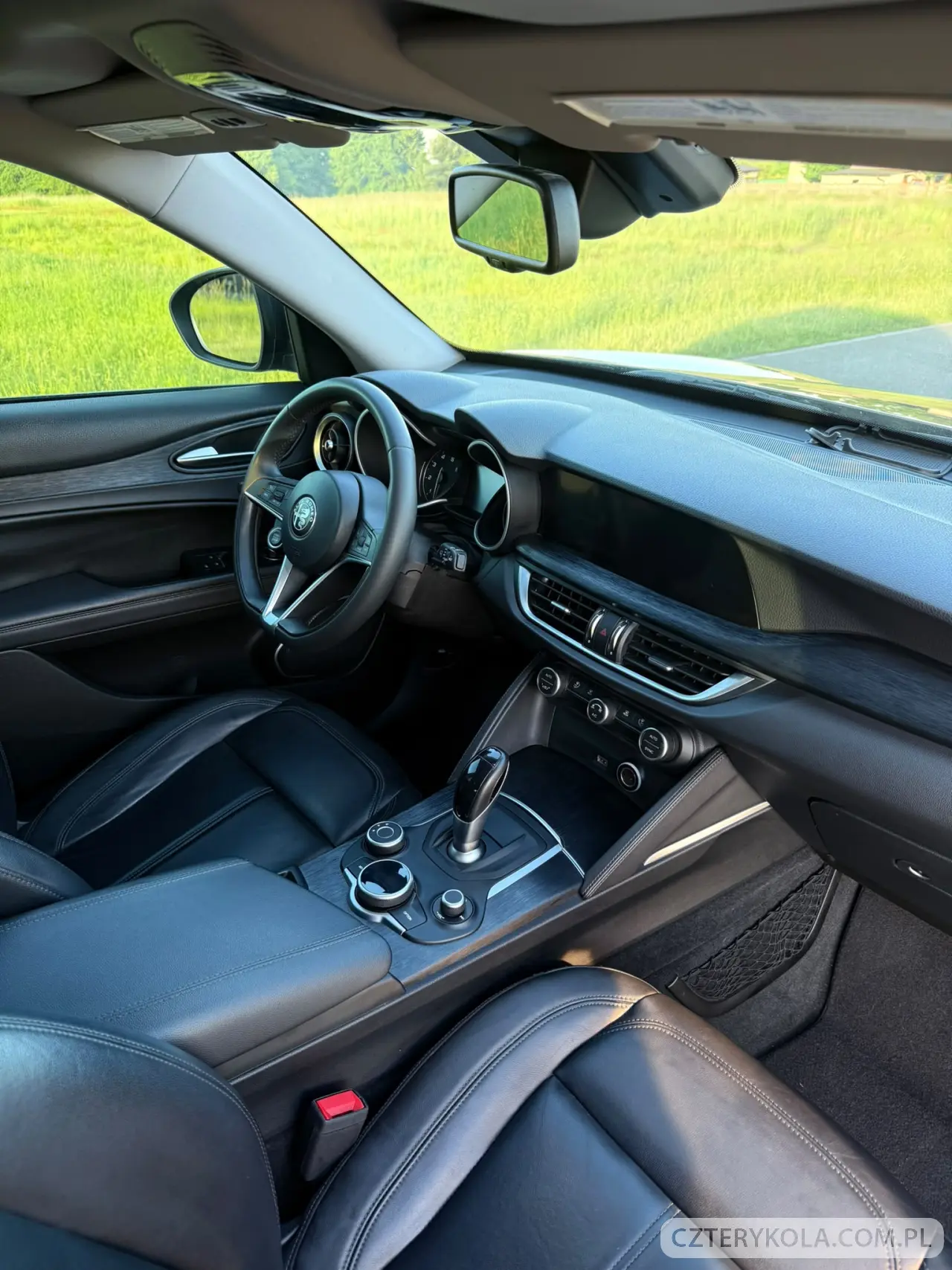 Alfa Romeo- Stelvio- 2019 
