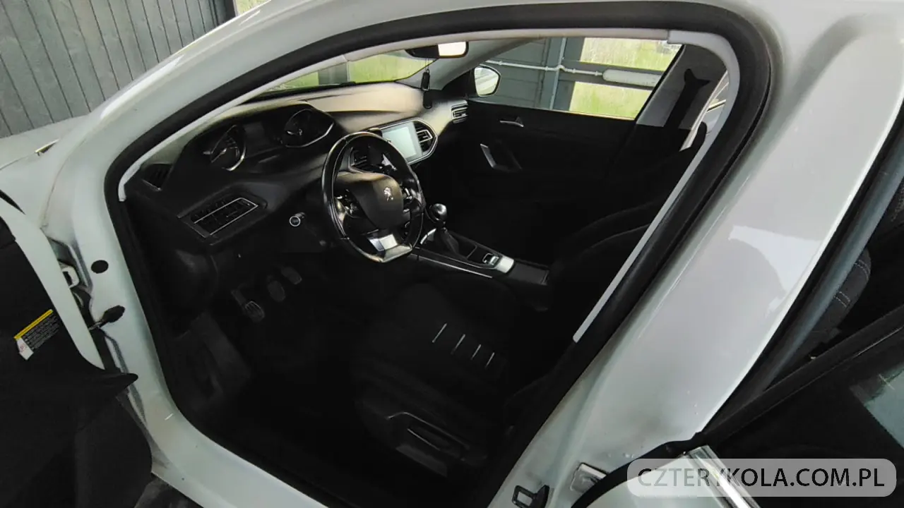 Peugeot- 308- 2014 