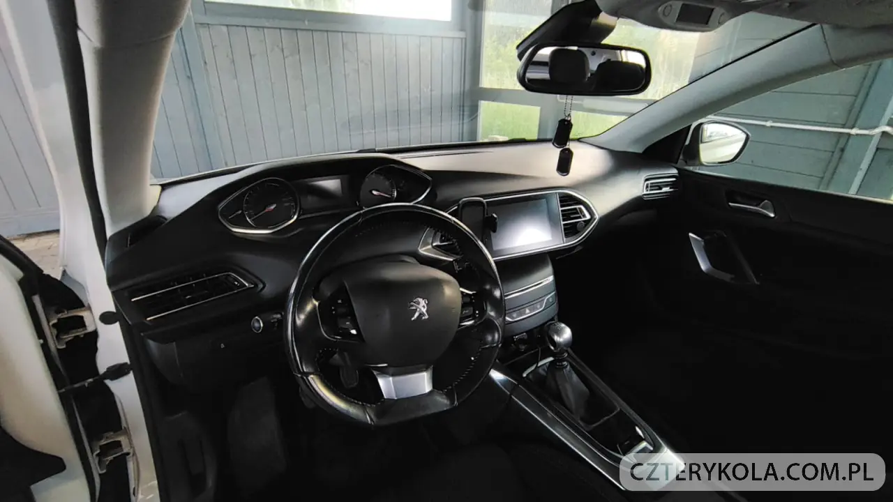 Peugeot- 308- 2014 
