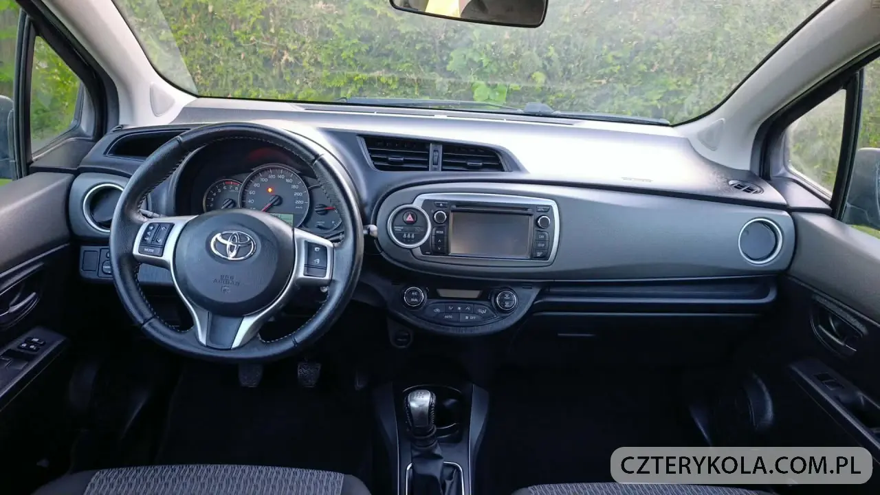 Toyota- Yaris- 2014 