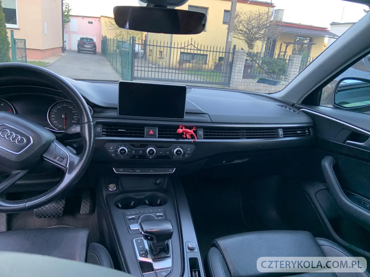 Audi- A4- 2016 