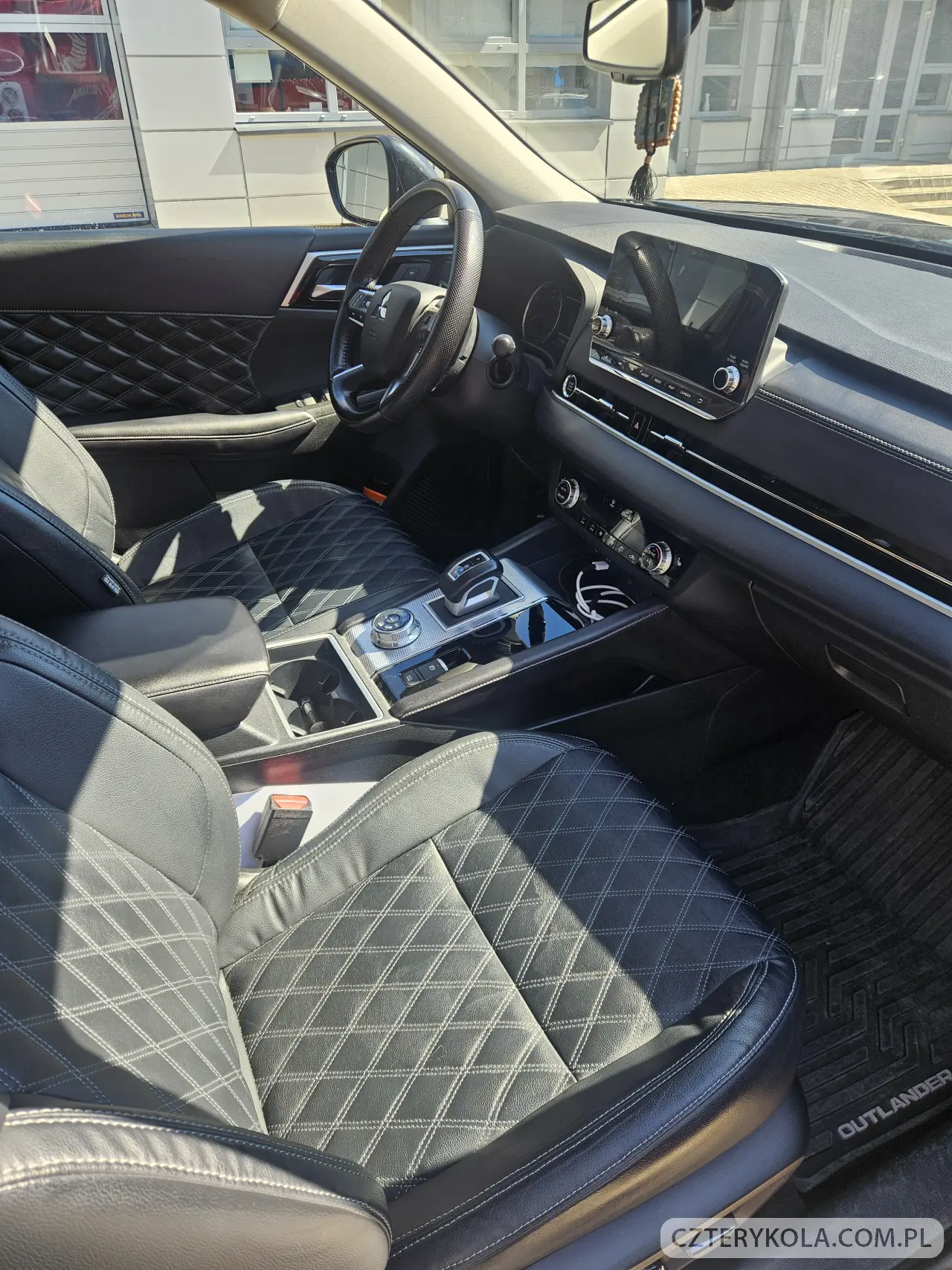 Mitsubishi- Outlander- 2022 
