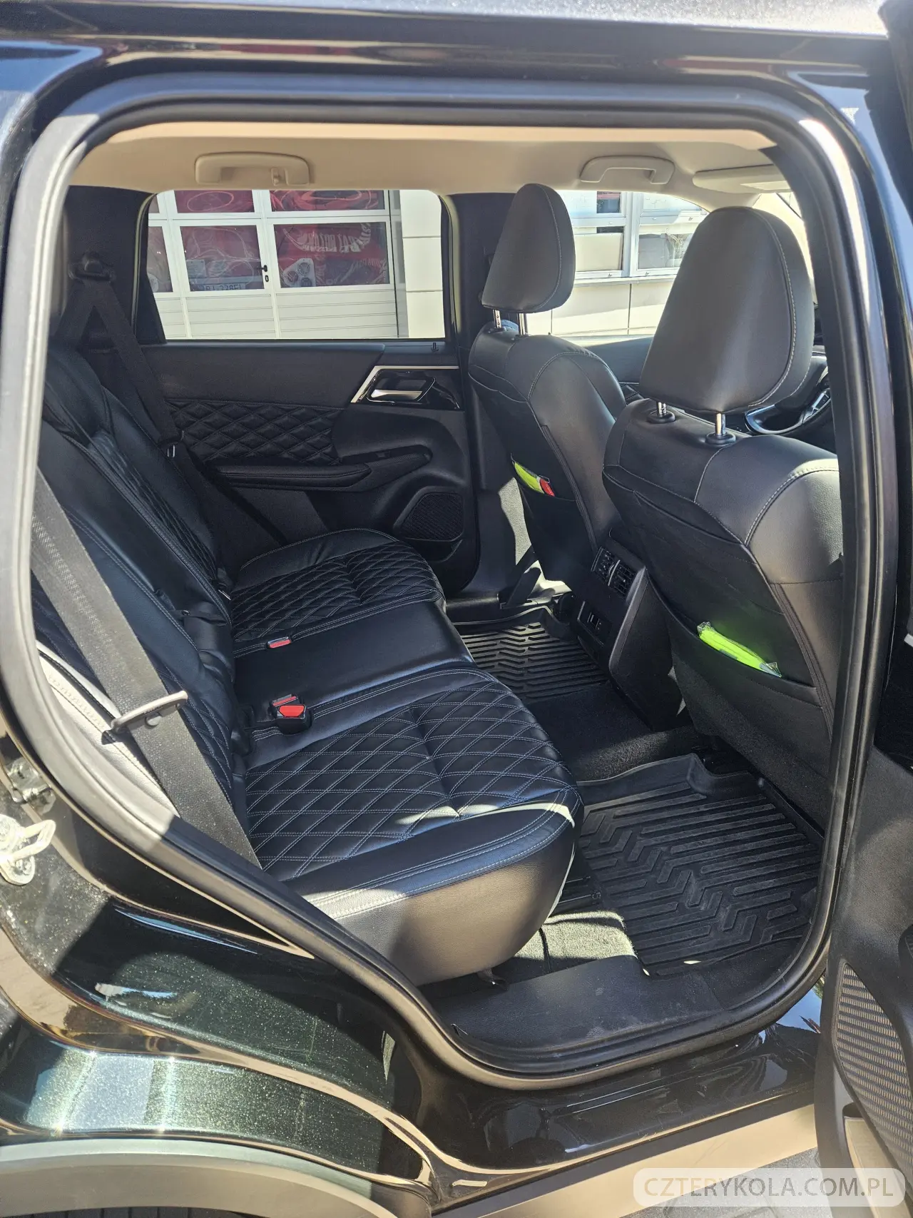 Mitsubishi- Outlander- 2022 