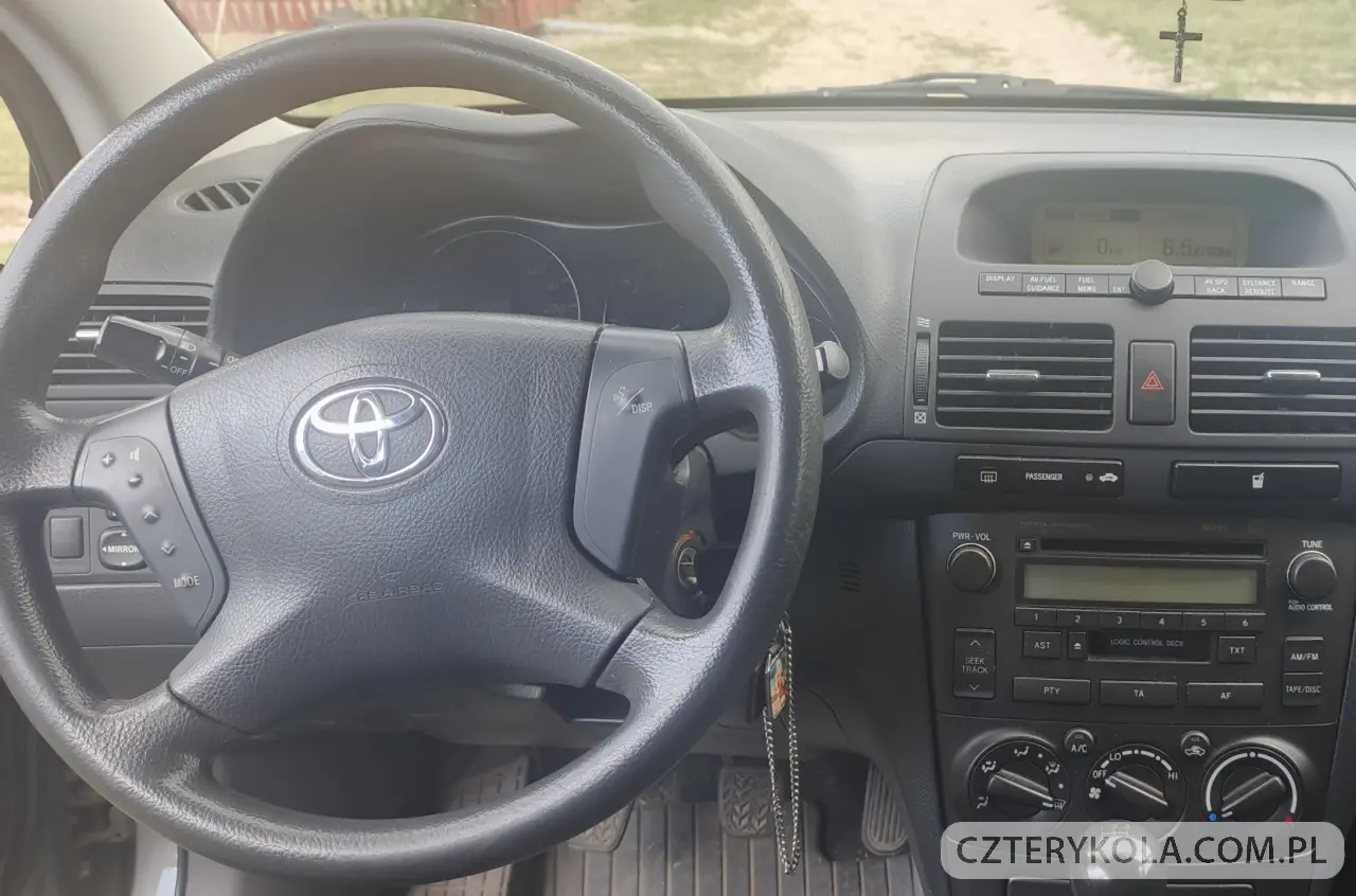 Toyota- Avensis- 2004 