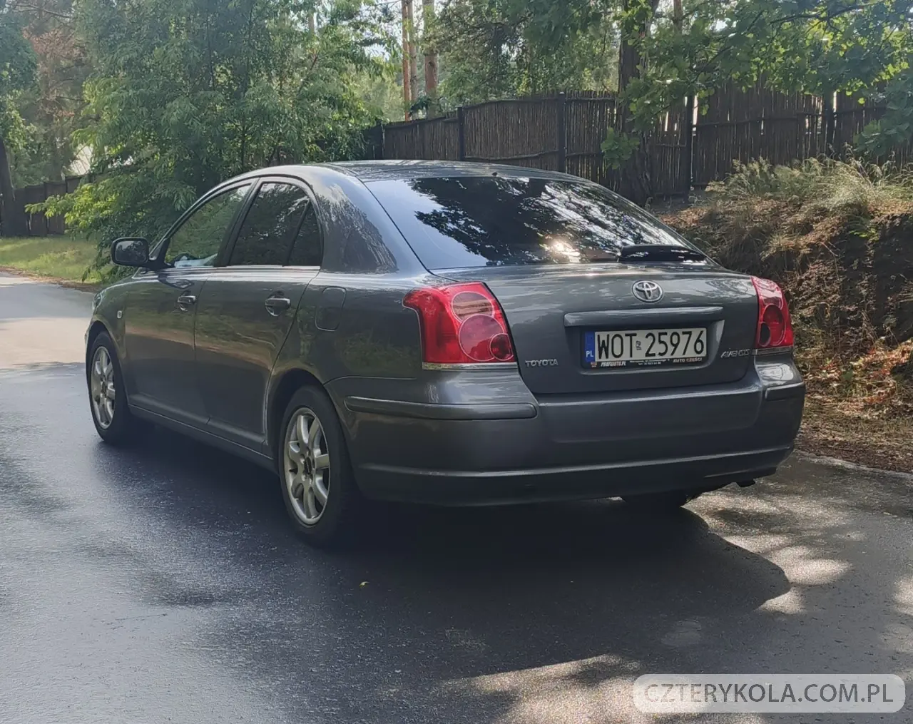 Toyota- Avensis- 2004 