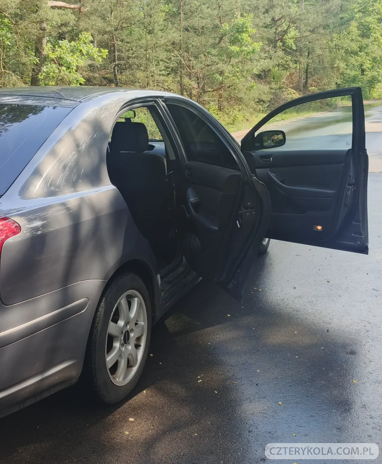 Toyota- Avensis- 2004 