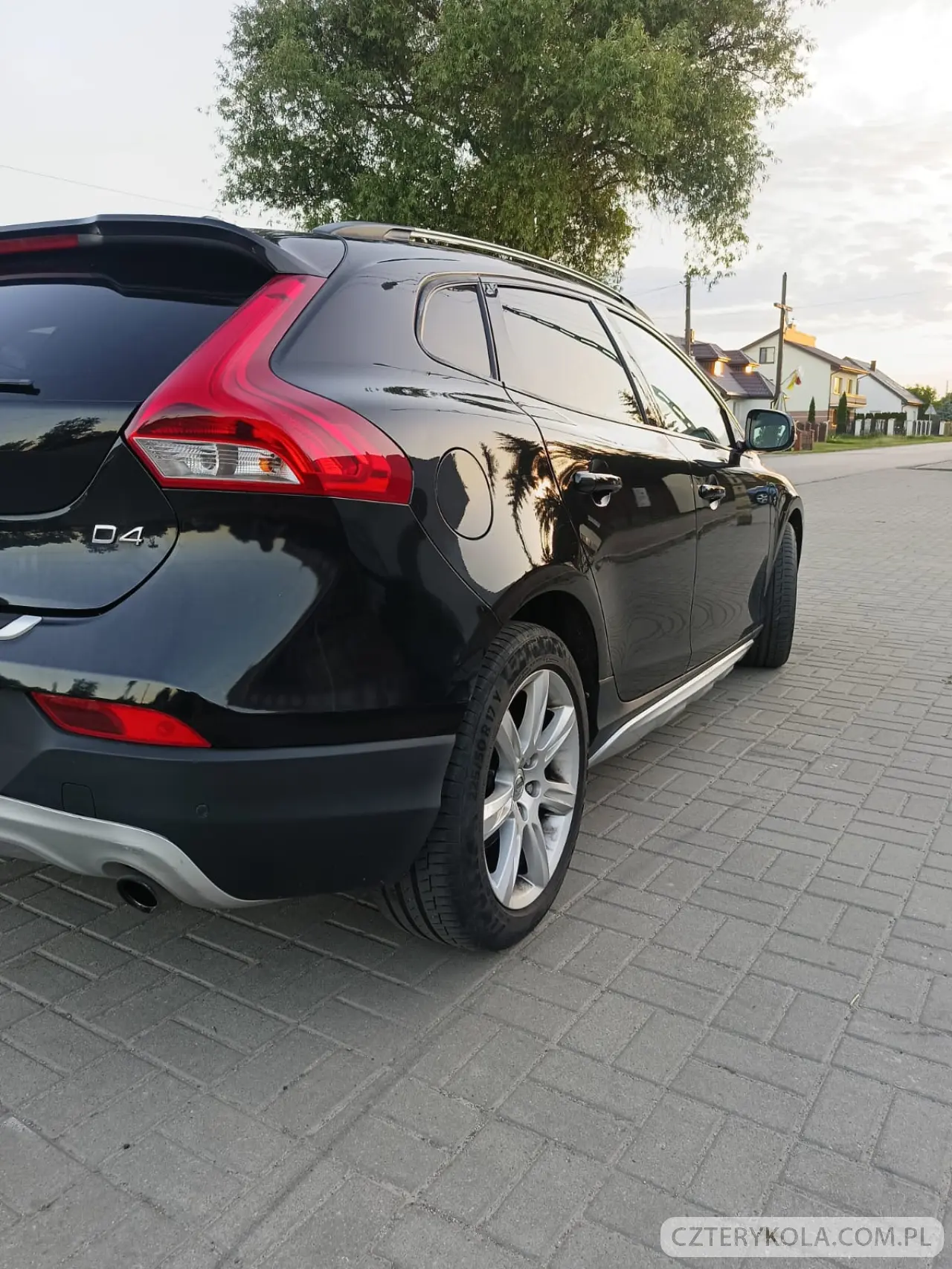 Volvo- V40- 2014 