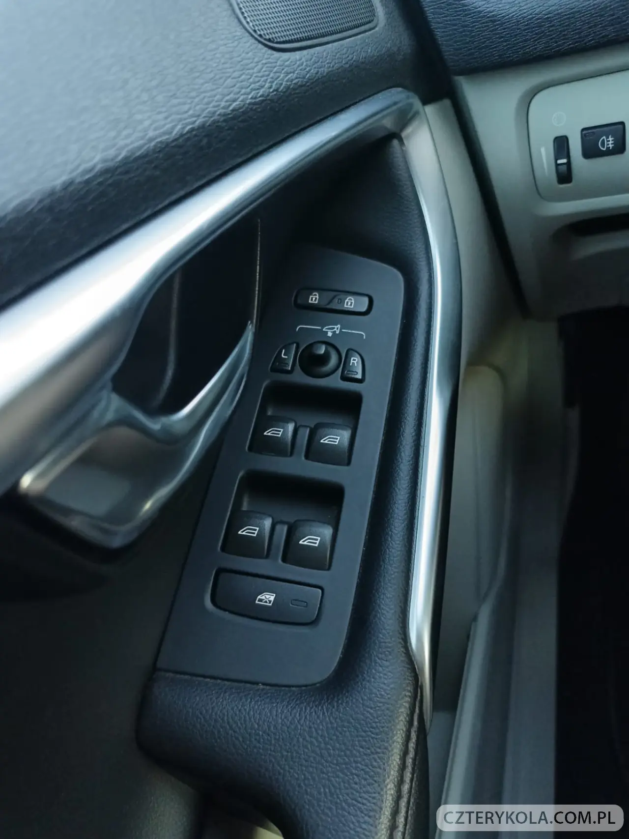 Volvo- V40- 2014 