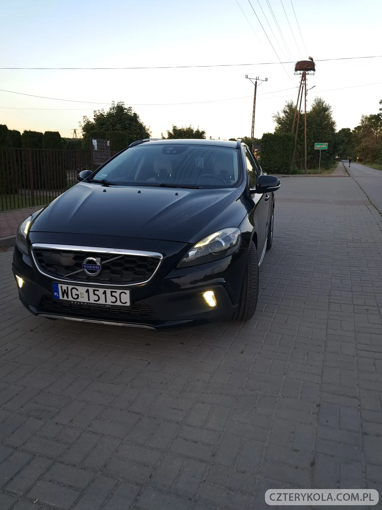 Volvo- V40- 2014 