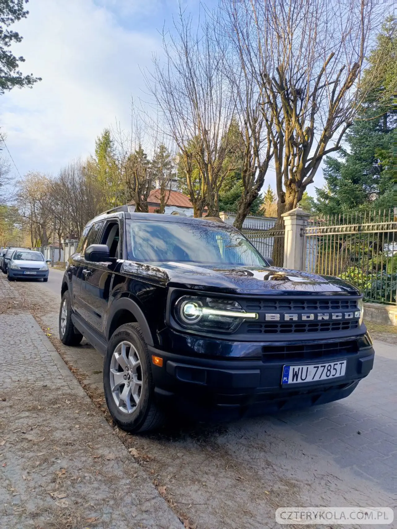 Ford- Bronco- 2021 