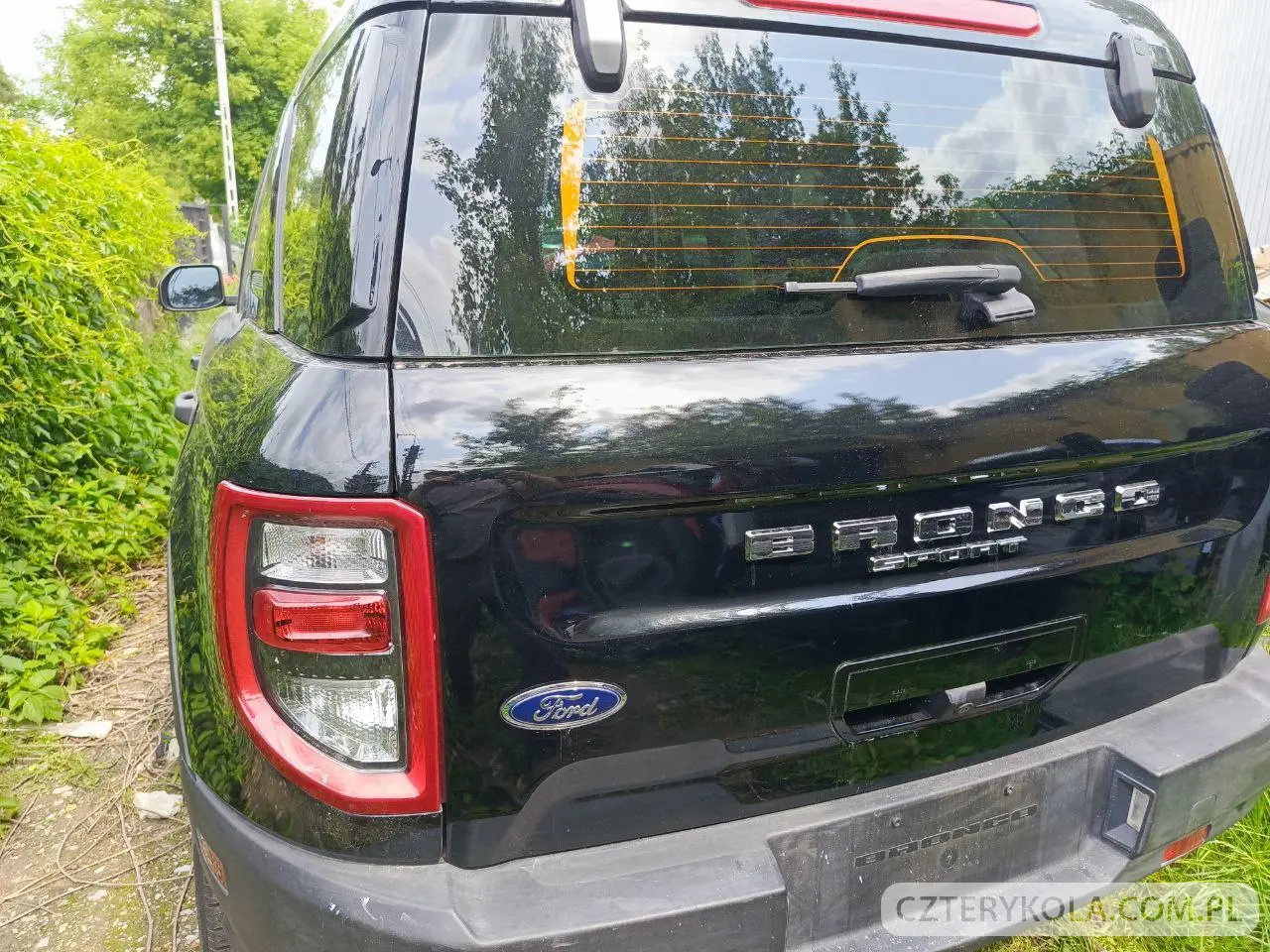 Ford- Bronco- 2021 